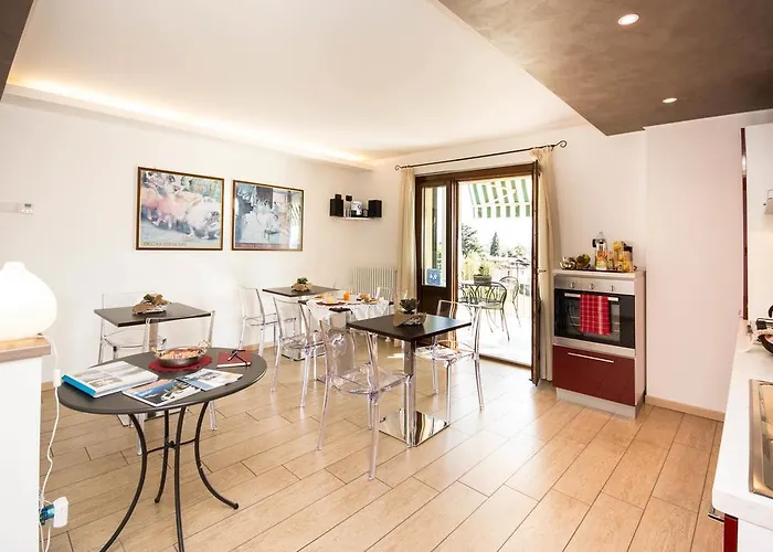 Lori Bed & Breakfast 4*