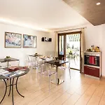 Lori Bed & Breakfast 4*
