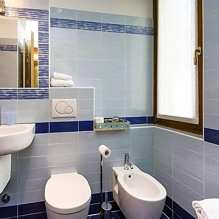 Bed & Breakfast Lori 4*