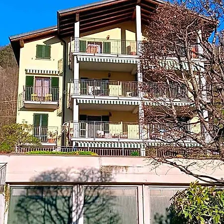Lori Bed & Breakfast Gravedona