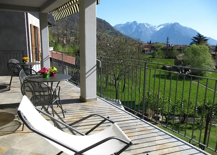 Couette-café Lori Gravedona