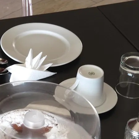 Lori Bed & Breakfast Gravedona