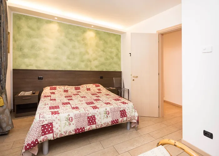 Lori فندق مبيت وإفطار 4*